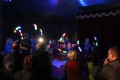 Die Mädchen und Jungen der Grundschule Falkenberg/Varrelbusch zeigten im Zirkuszelt vollen Einsatz.